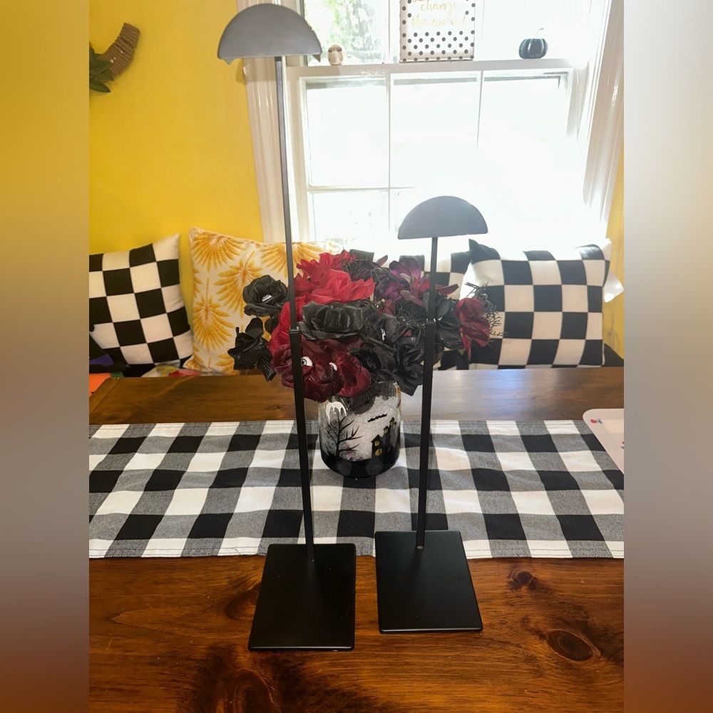 Set of 2 adjustable Purse stands.